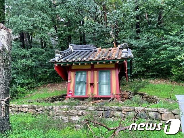 집중호우로 훼손된 충북도 민속문화재 19호 '보은 산제당' 전경. ⓒ 뉴스1ⓒ 뉴스1
