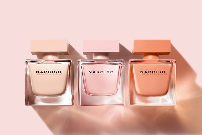 ▲ 왼쪽부터 나르시소 로드리게즈(Narciso Rodriguez)의 나르시소 푸드레, 크리스탈, 엉브레 오 드 퍼퓸