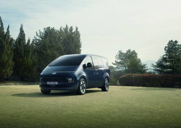 현대차, `2023 스타리아` 출시…“횡풍안정제어 전 트림 기본 적용” [사진제공=현대차]