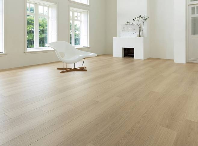 이건마루 신제품 '세라 플렉스 190' 마일드 베이지 이미지.