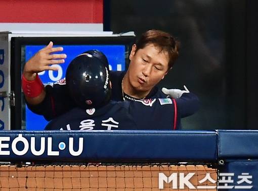 롯데는 현재 5위 KIA 타이거즈에 6.5경기 차 뒤진 8위로 처져 있다. 가을 야구 도전이 쉽지 않은 상황이지만 끝까지 포기하지 않겠다는 게 신용수의 각오다. 사진=김재현 기자