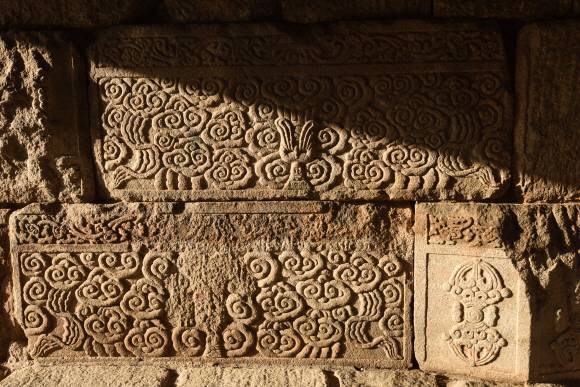 광통교의 뒤집혀진 신장석.