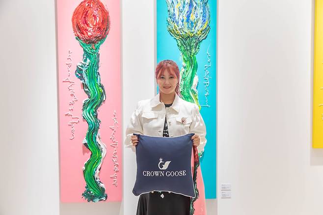 권지안 작가 X 크라운구스