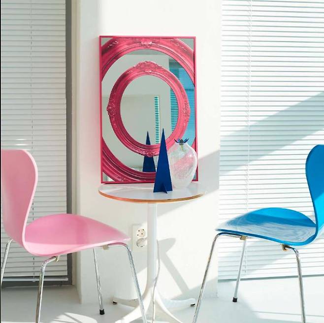 FRAMEx3 Mirror (Green, Orange, Pink, Gold )은 16만원. SAY TOUCHE?