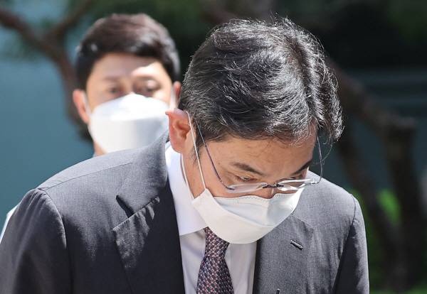 ‘8·15 특사’ 복권, 인사하는 이재용 삼성 부회장. 연합뉴스