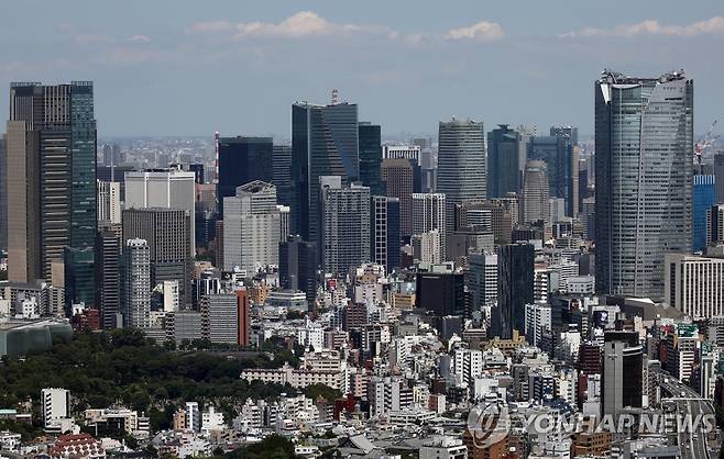 일본 도쿄의 고층 건물과 주택가 풍경 [도쿄=연합뉴스 자료사진]