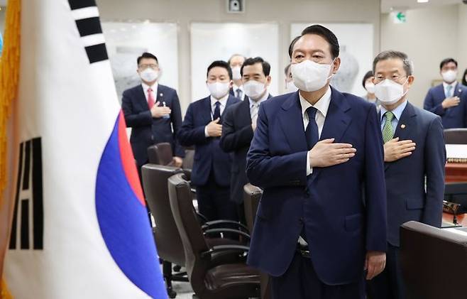 윤석열 대통령이 12일 서울 용산 대통령실 청사에서 열린 임시 국무회의를 주재하고 있다. ⓒ뉴시스