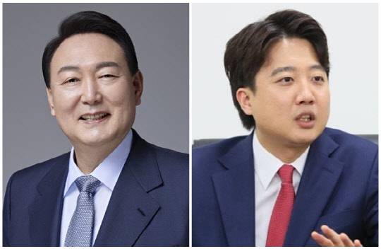 윤석열 대통령(왼쪽)과 이준석 국민의힘 대표. <국민의힘 제공, 연합뉴스>