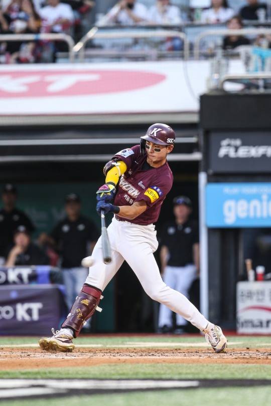 키움이 이정후의 2게임 연속 9회에 쐐기홈런으로 한화의 거센 추격을 뿌리치고 5연패 뒤 2연승했다.[자료사진]