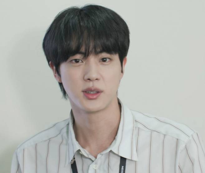 방탄소년단 진, 회사 생활 쉽지 않아도 미모는 열일.."출근용사 김석진 파이팅!"