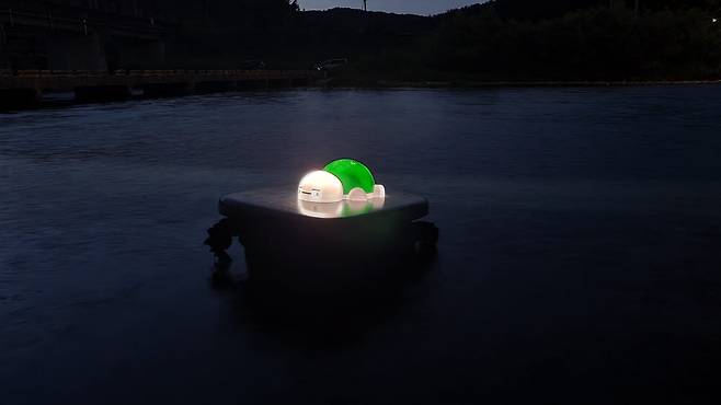 뷰립은 어두운 곳에서도 눈에 잘 보이고, 도심 호수에도 어울리게 디자인했다. (아트와 제공)