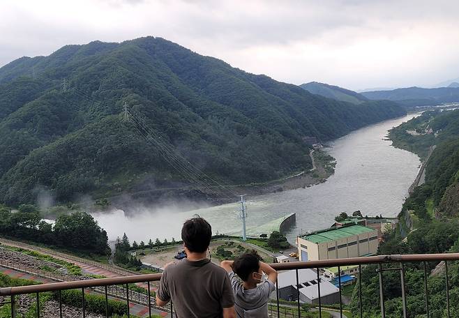 15일 오후 강원 춘천시 소양강댐. 연합뉴스