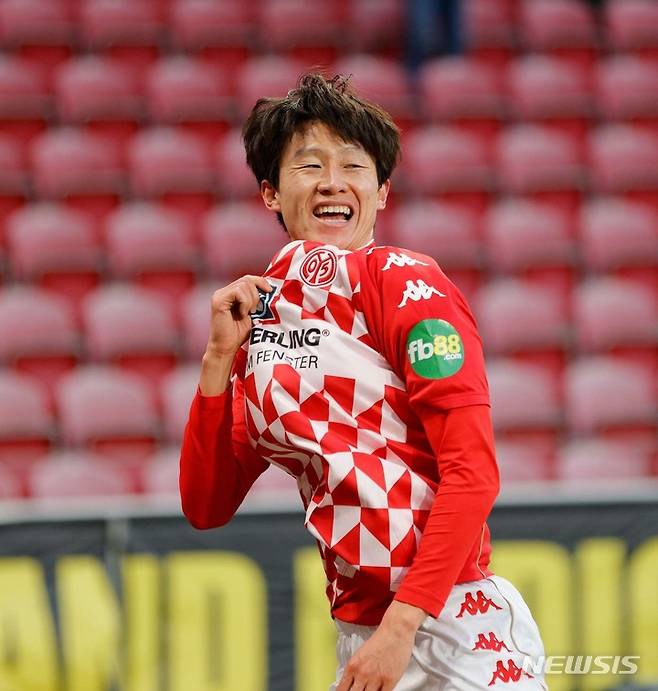 [서울=뉴시스]4호골 터뜨린 마인츠 이재성…"태극기 응원, 기쁘고 감사해" (사진 = 마인츠 구단 제공)