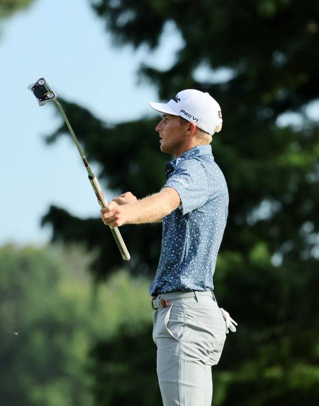 윌 잴러토리스가 15일 세인트주드 챔피언십에서 우승을 확정한 뒤 세리머니를 하고 있다. AFP연합뉴스