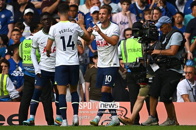 ▲ 이반 페리시치와 해리 케인