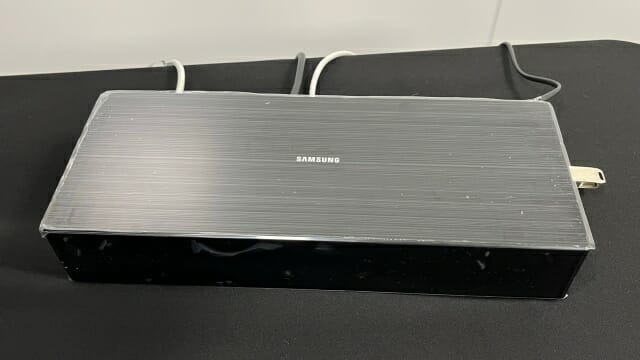 영상 입력과 USB 저장장치 등을 케이블 하나로 연결하는 원 박스. (사진=지디넷코리아)