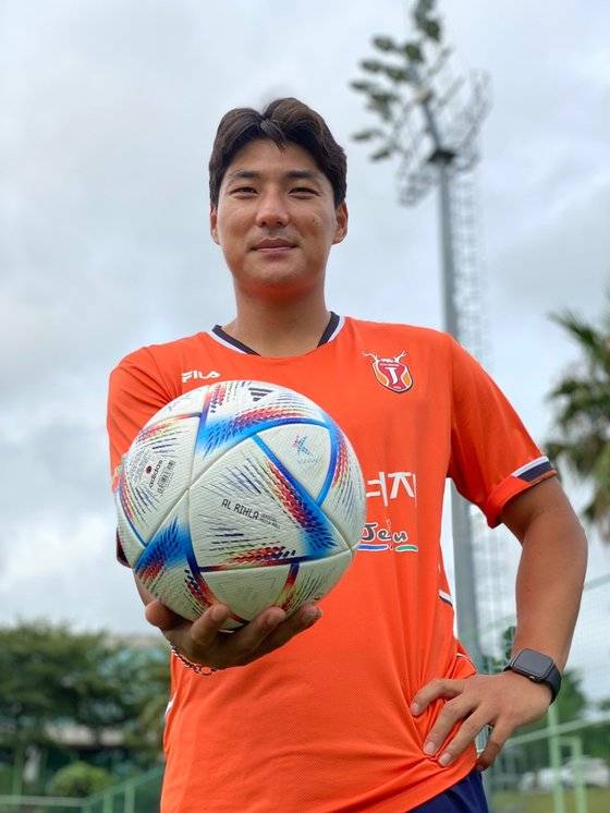 주민규는 대학 시절 정상급 미드필더 출신이라서 패스에 능하다. 사진 제주 유나이티드