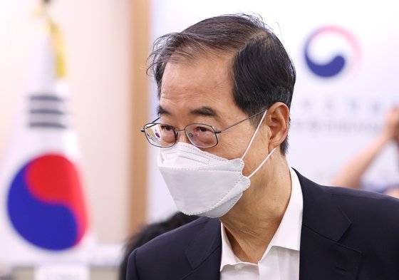 한덕수 국무총리가 16일 세종시 정부세종청사에서 열린 출입기자단 간담회에 참석하고 있다. 연합뉴스