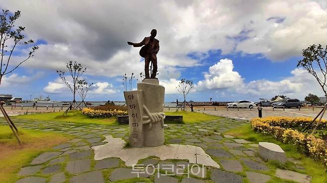 아바이마을 동상