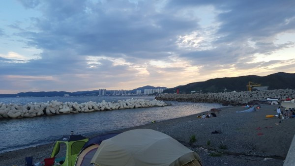 새롭게 설치된 수렴마을 방파시설.