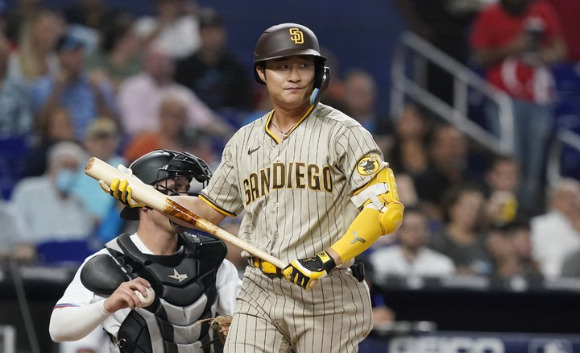 MLB 샌디에이고에서 뛰고 있는 김하성은 17일(한국시간) 열린 마이애미와 원정 경기에서 2안타를 치며 활약했다. 그러나 샌디에이고는 이날 마이애미에 3-4로 졌다. [사진=뉴시스]