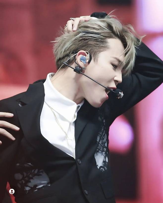 "마이클 잭슨의 환생" 방탄소년단 지민, '배드 디시전스' 녹음 현장 공개..음색킹X보컬킹