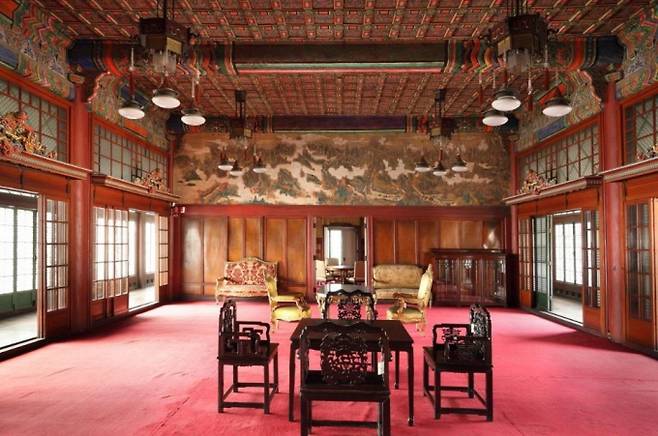 사진출처: 문화재청(희정당 내부)