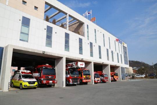 공주소방서(서장 강종범)는 하계 휴가철을 맞이하여 여가활동 인구 증가와 휴양시설 방문객이 급증할 것으로 예상하고 인명피해 제로화를 위한 화재예방대책을 추진한다. 사진=공주소방서 제공
