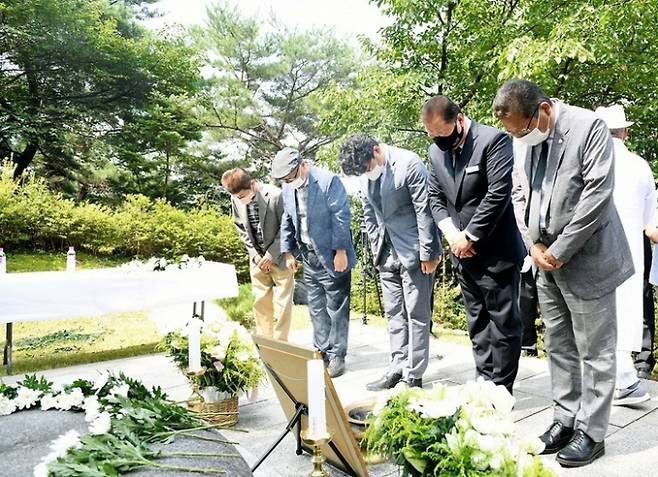 파주시(시장 김경일)는 지난 17일 파주시 탄현면 성동리 ‘장준하공원’에서 고(故) 장준하 선생 47주기 추모식이 열렸다고 밝혔다. / 사진제공=파주시