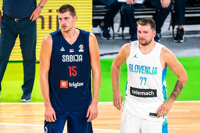 니콜라 요키치(왼쪽)와 루카 돈치치가 친선경기에서 맞붙었다. 게티이미지 제공