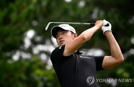 김비오의 2라운드 경기 모습
[Paul LAKATOS / Asian Tour / AFP=연합뉴스]