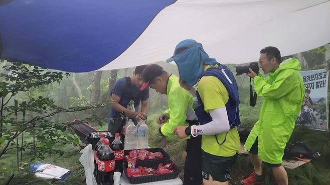CP에 차려진 음식들. 이것보다 양이 훨씬 많다.