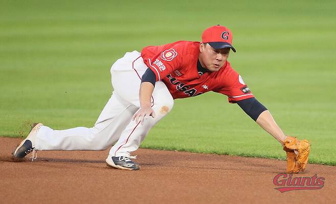 ▲ 롯데 안치홍.