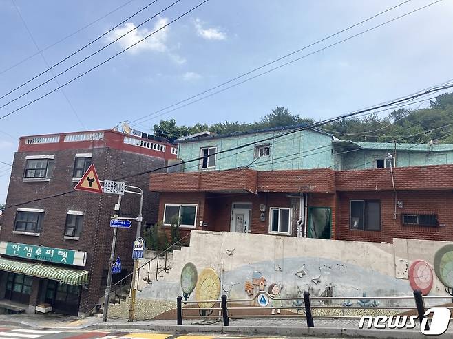 부산 서구 '아미동2가 231-181번지'번지 모습.20228.19/뉴스1 백창훈 기자