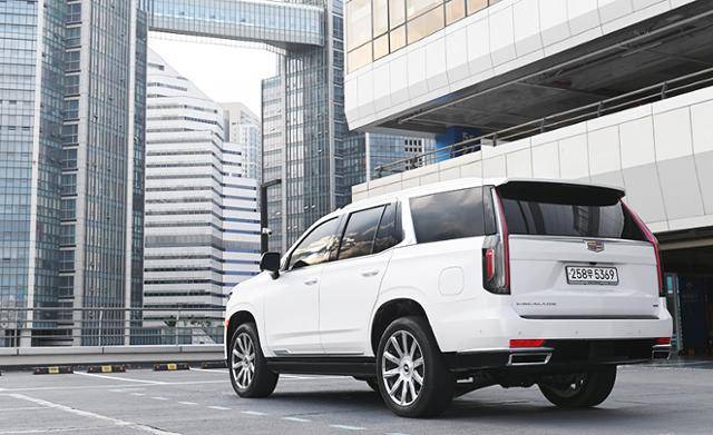 캐딜락 에스컬레이드