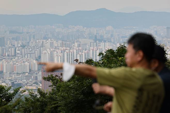 서울 남산에서 바라본 서울 시내 아파트. [연합]