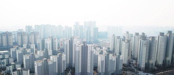 경기도에 새 아파트가 대량 공급되며 전셋값 조정이 예상된다. 9월 3764가구 입주가 예정된 경기도 화성의 한 아파트 단지 전경.  [매경DB]