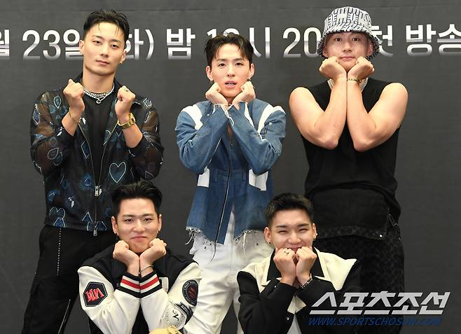엠넷 '스트릿 맨 파이터' 제작발표회가 23일 오후 서울 상암동 스탠포드호텔에서 열렸다. 프라임킹즈가 포즈 취하고 있다. 정재근 기자 cjg@sportschosun.com/2022.8.23/