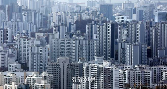 남산에서 바라본 서울시내 아파트 전경. 강윤중 기자