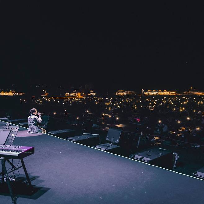 Visitors enjoy music at the Jarasum Jazz Festival on Jara Island in Gapyeong, Gyeonggi Province. (Jarasum Jazz Festival)