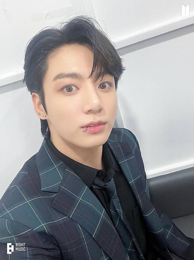 방탄소년단 정국 팬들 서울→부산 생일 축하 광고 릴레이 '후끈'