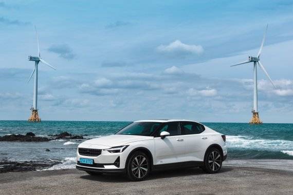 중국 지리자동차와 볼보가 합작해 설립한 전기차 브랜드 폴스타의 '폴스타2'