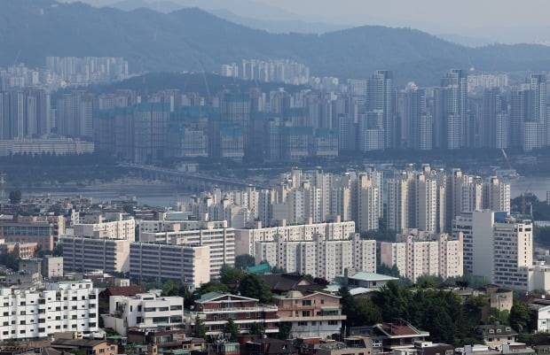 서울 남산에서 바라본 서울 시내 모습. 사진=연합뉴스