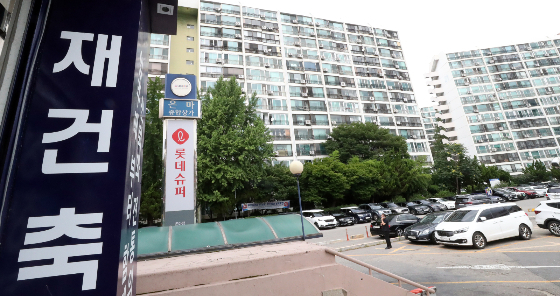 은마아파트 정비계획안이 도시계획위원회에 상정될 것으로 전망되면서 재건축 가능성이 커졌다. 사진은 서울 강남구 은마아파트 모습. /사진=뉴스1