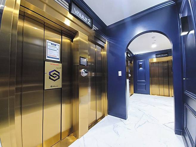 다음 달 1일 리오프닝을 앞두고 새 단장을 마친 '볼트 1932' 압구정점 내부. 개인 대여금고 1600여 개, 미술품 전용 수장고 10실 등을 갖췄다. /박기홍 땅집고 기자