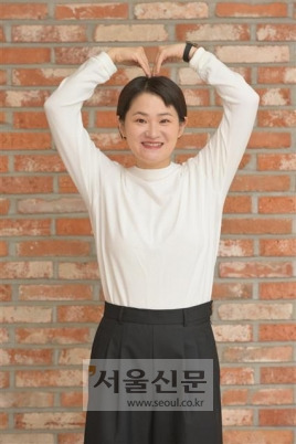 - ‘전국노래자랑’ 새 진행자 발탁된 김신영. KBS 제공