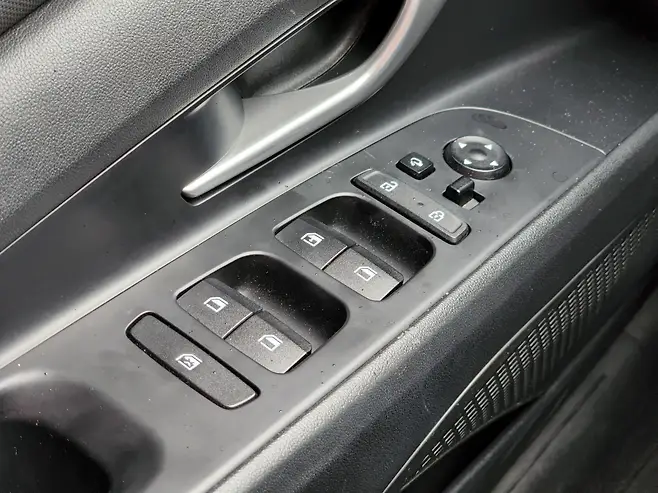 아반떼cn7의 윈도우 컨트롤 유닛