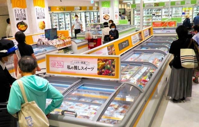 일본에서 과거 ‘부실요리’ 로 여겨졌던 냉동식품이 최근 가정의 식탁을 장악하고 있다. 아사히신문 캡처. 뉴시스
