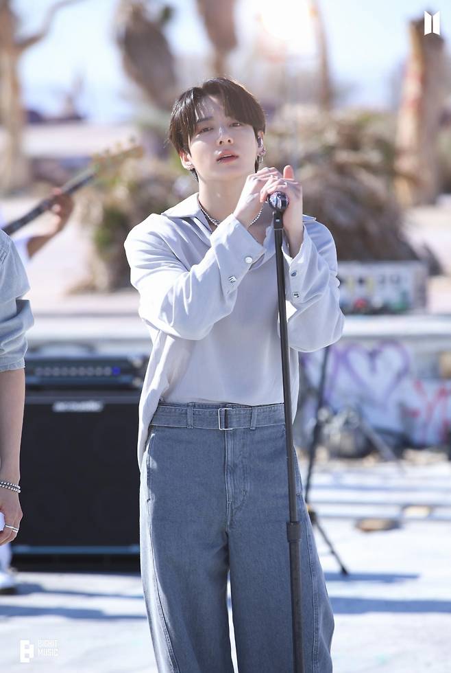 방탄소년단 정국, 日 '가장 노래 잘하는 K팝 남자 아이돌' 1위