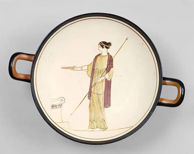 [서울=뉴시스] 미국 맨해튼 지검이 메트로폴리탄 미술관에서 압수한 기원전 470년경의 그리스 테라코타 술잔 (사진출처: 메트로폴리탄 미술관) 2022.09.05  *재판매 및 DB 금지